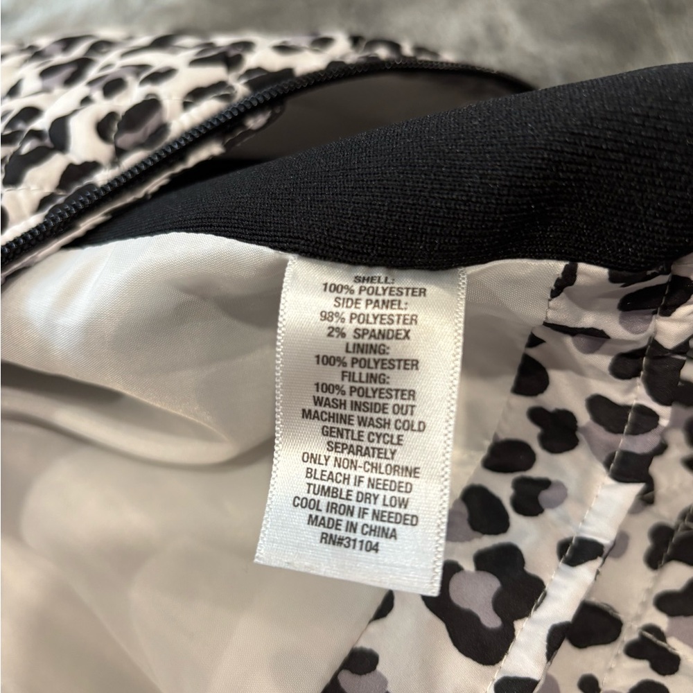 Vest light weight Black and white leopard print - Picture 4 of 6